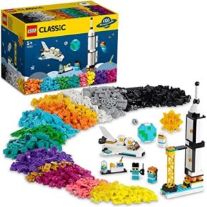 LEGO Classic Uzay Görevi 11022-5 Yaş ve Üzeri için 10 Mini Uzay Modeli İçeren Oyuncak Yapım Seti (1700 Parça)